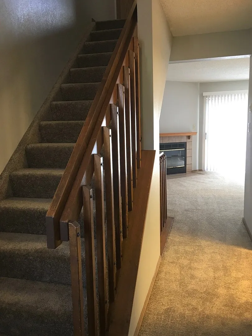 4249 Hunting Meadows Circle — Photo 2