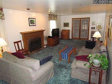 3rd image of 142 Nottingham Dr