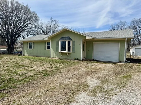 410 Taylor St, Pomona, KS 66076