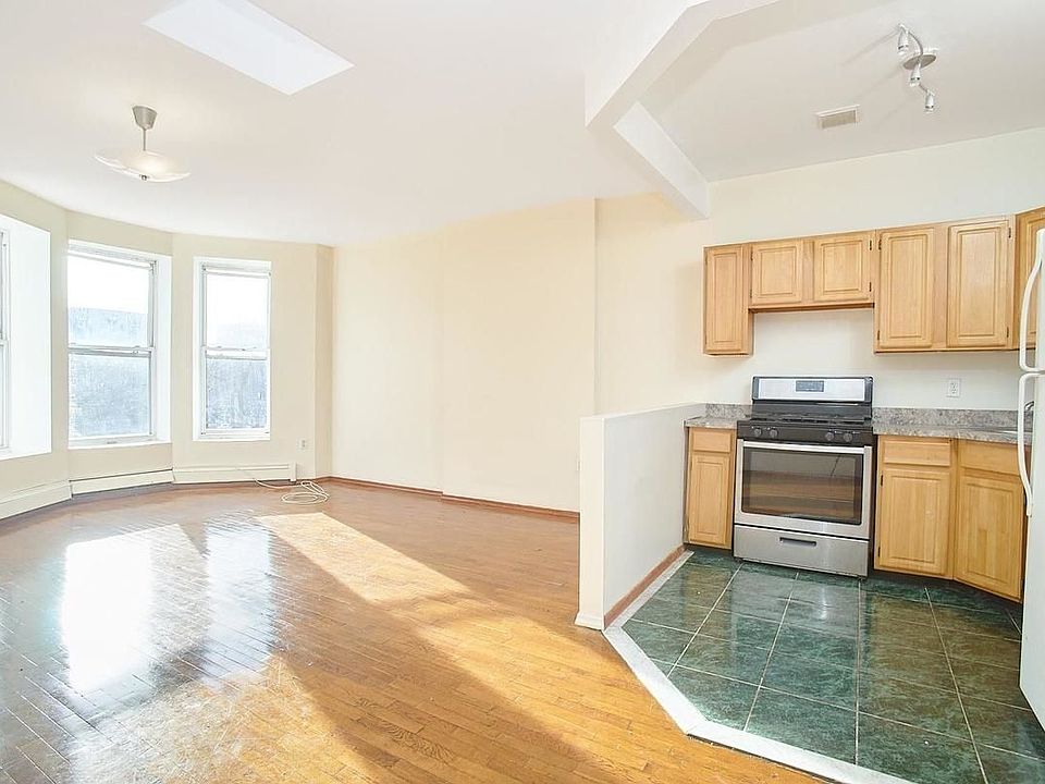 1st image of 345 Eastern Pkwy APT 3