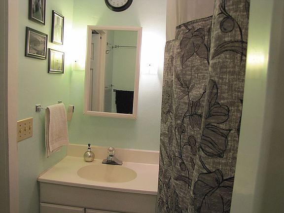 Bathroom/Laundry room