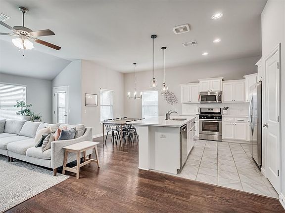 2nd image of 2905 Lerkim Ln