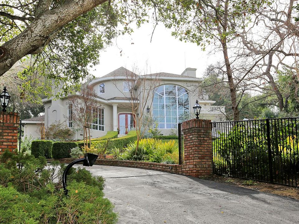 1st image of 10580 Berkshire Dr