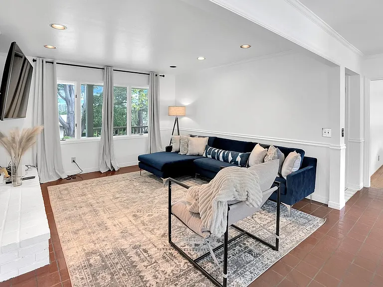1047 San Carlos Rd — Photo 19