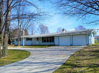 06106 Us Highway 31 S, Charlevoix, MI 49720