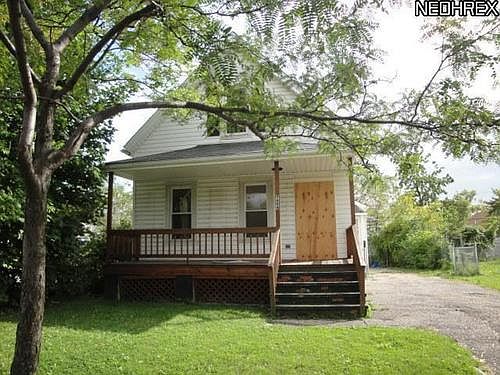 2nd image of 9604 Sophia Ave