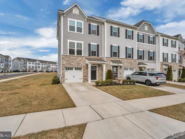 2 Kohlmyer Dr, Pennsauken, NJ 08110