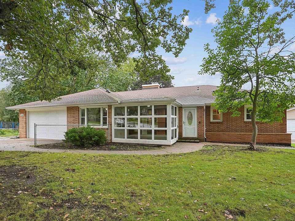 1st image of 1921 Brookside Dr