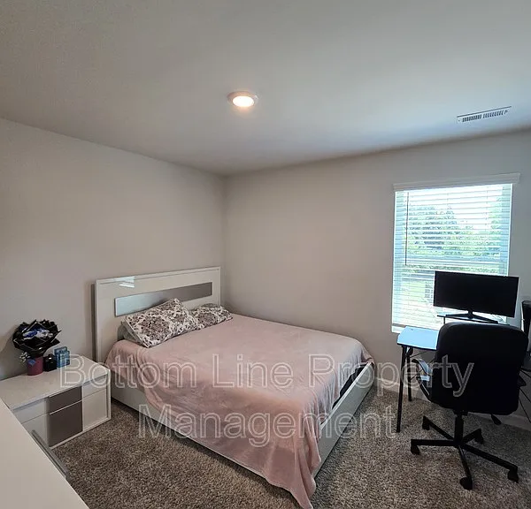 1221 Colgher St — Photo 26