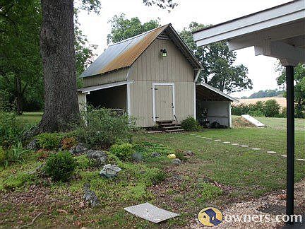Barn/storage sled