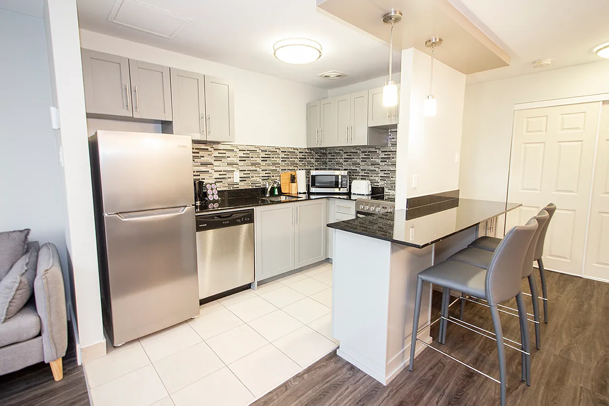 190 Smith Apartment Suites — Photo 1
