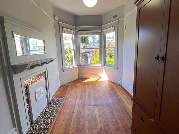 3rd image of 223A Jersey St