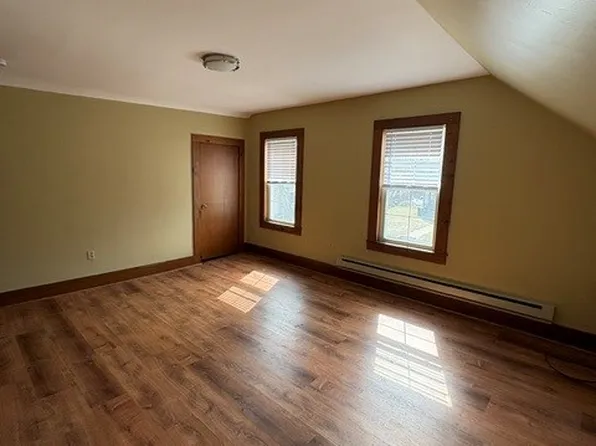 118 Middle St Floor 2, Leominster, MA 01453