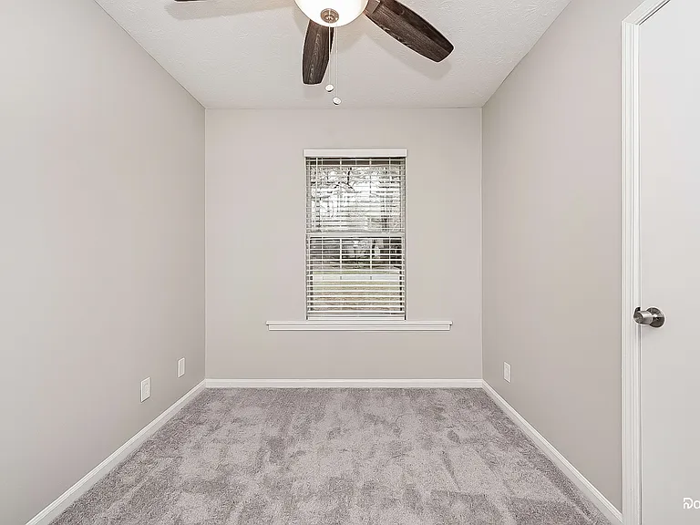 8990 Sterling Ridge Ln — Photo 11