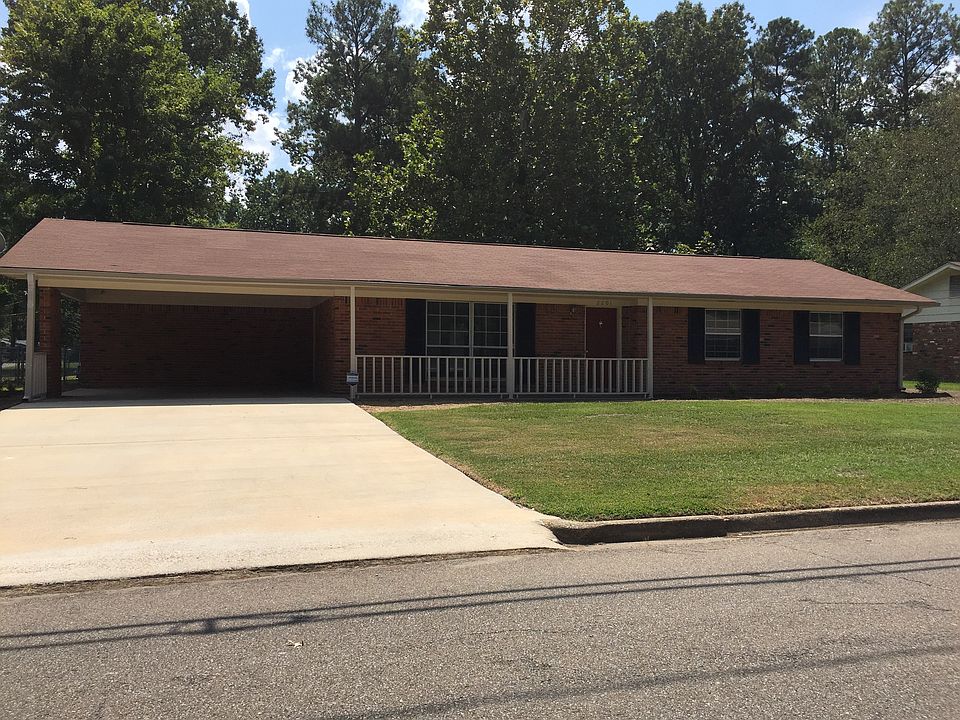 1st image of 2201 Douglas McArthur