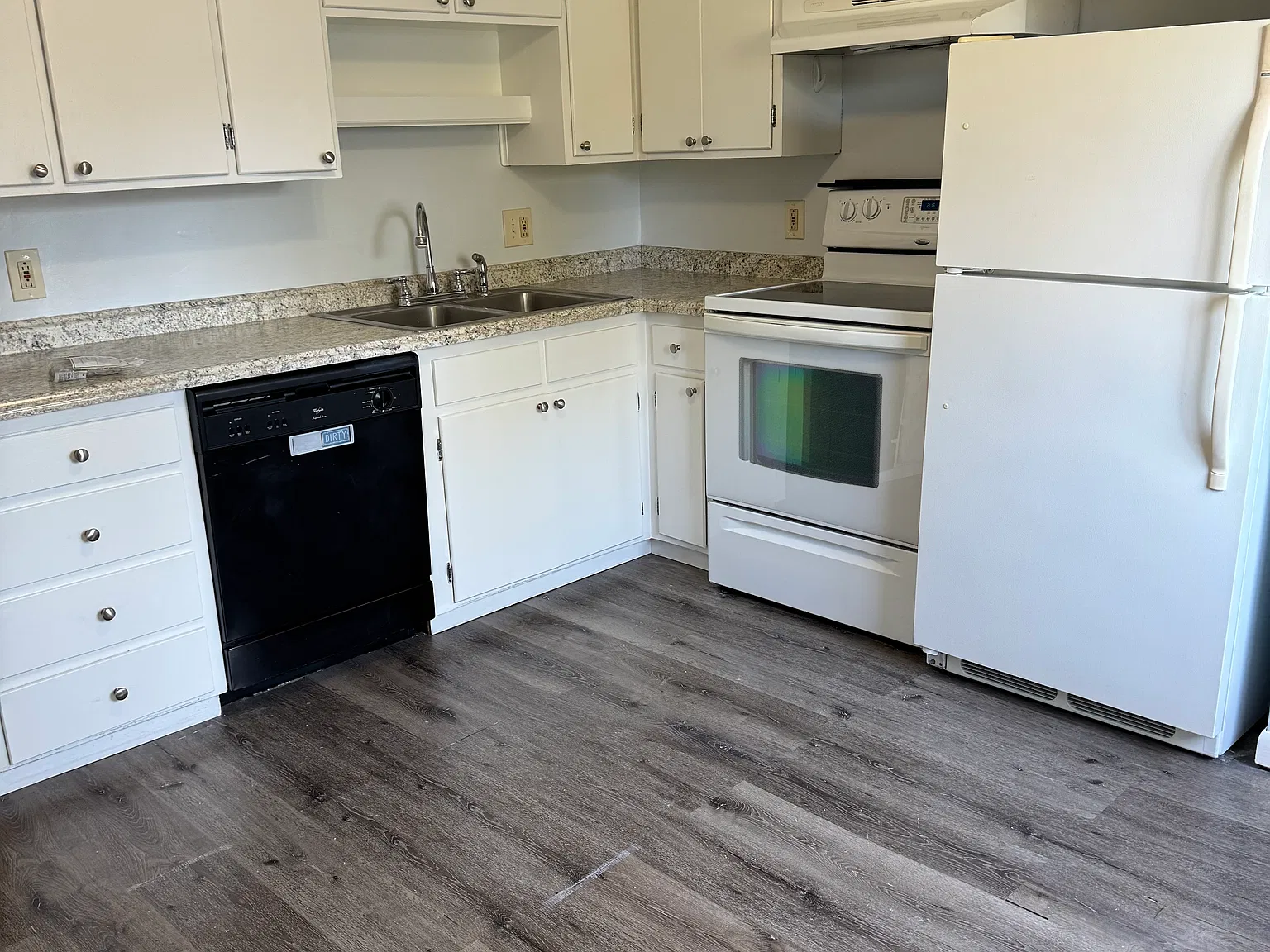 3 bed, 1.5 bath, 1100 sqft, $1,800 — Photo 4