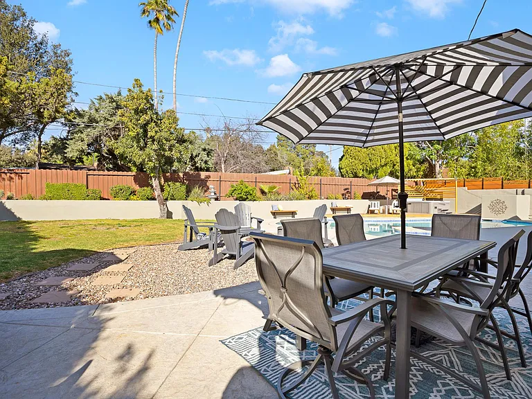 23027 Gainford St — Photo 47