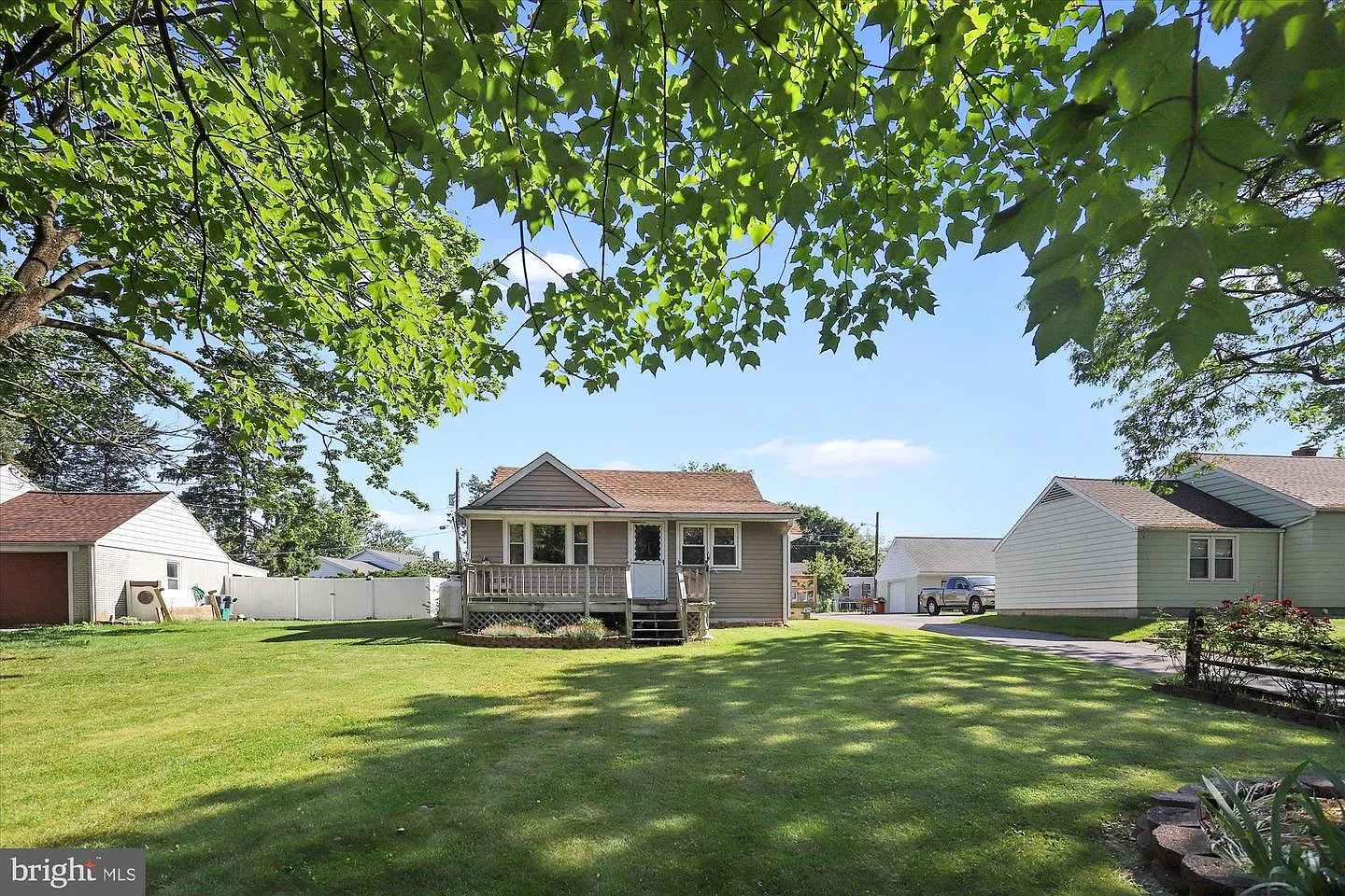 15 Sager Rd photo 1