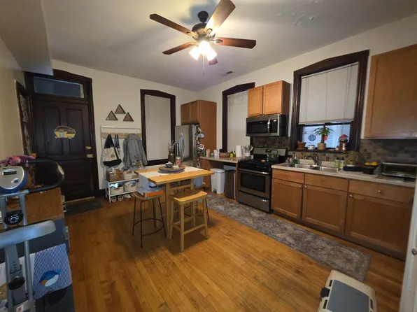 2315 N Oakley Ave #1A, Chicago, IL 60647