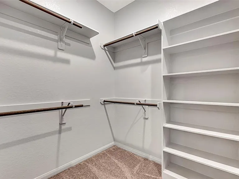 8127 Hoffman St — Photo 17