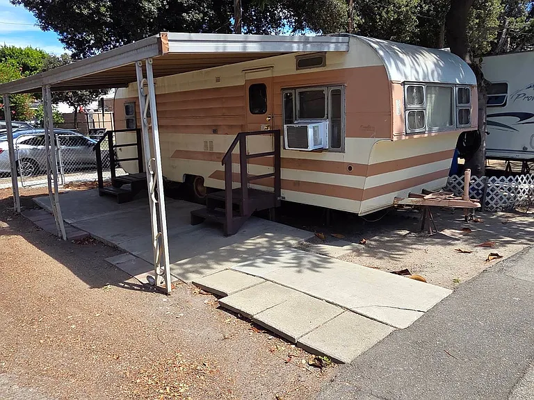 515 E Saint Andrew Pl #A — Photo 11