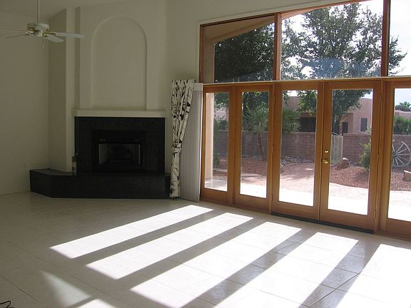 GAS FIRE PLACE