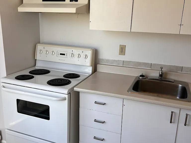 800 Riddell Ave N #507 — Photo 5