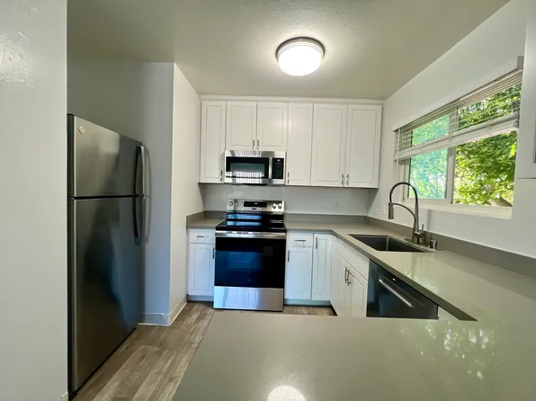 3439 Agate Dr #4, Santa Clara, CA 95051