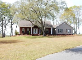 1955 Limestone Ln, Chipley, FL 32428