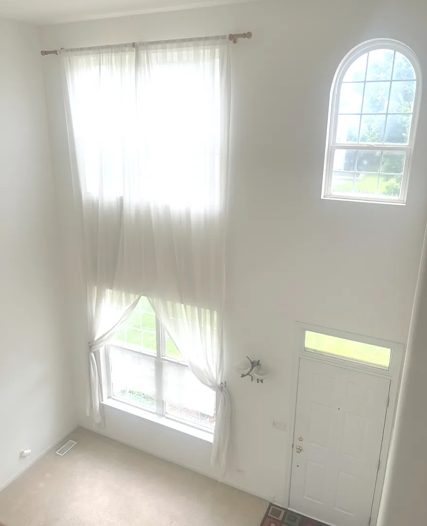 3 bed, 2.5 bath, 2002 sqft, $2,750 — Photo 4