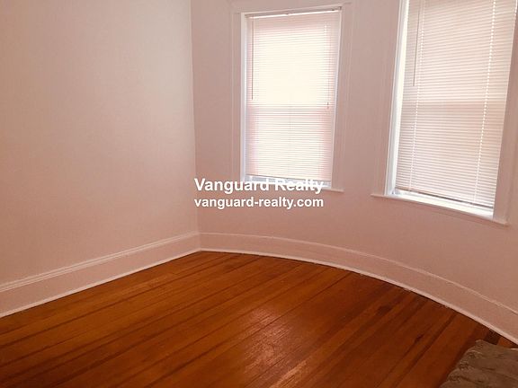 4th image of 12 Chestnut Hill Ave #3