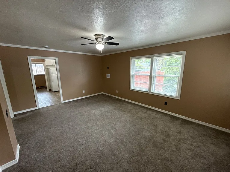 465 Madrona Ave SE — Photo 6