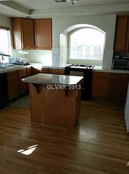 wood floors and kitchen island