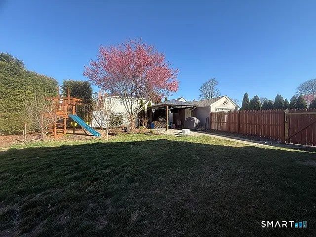 40 Austin Rd — Photo 31