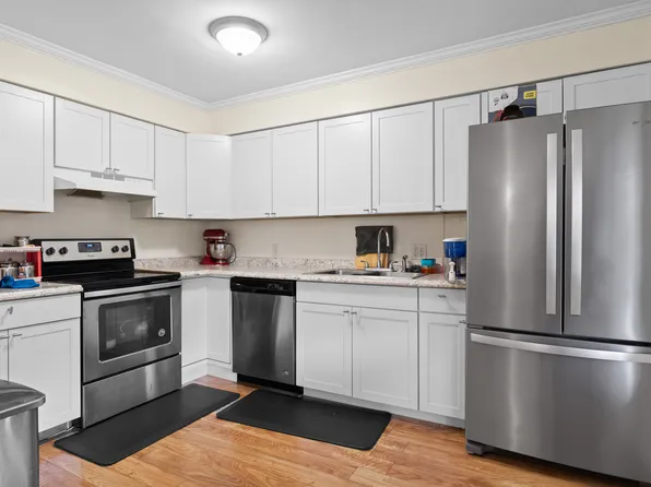 Cedar Crest Apartments