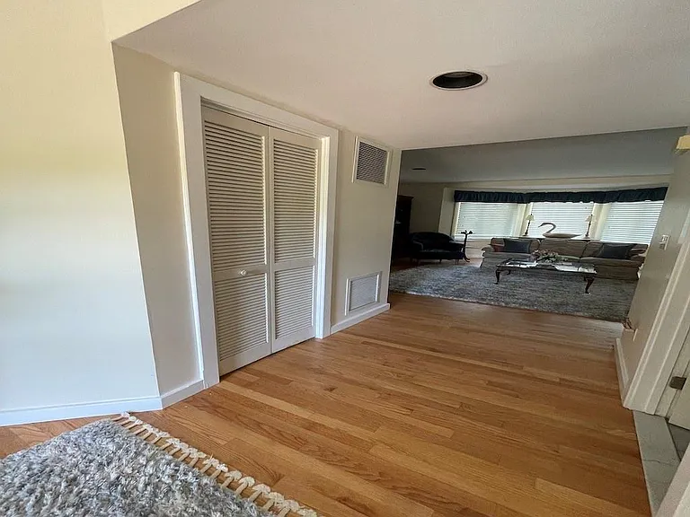 15 Hammersmith Rd #33 — Photo 8