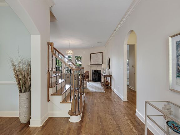 3rd image of 1078 Smoky Oaks Ln