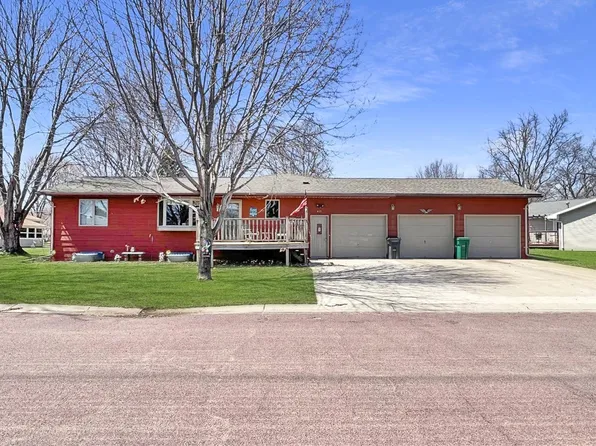 431 Spring St, Tracy, MN 56175