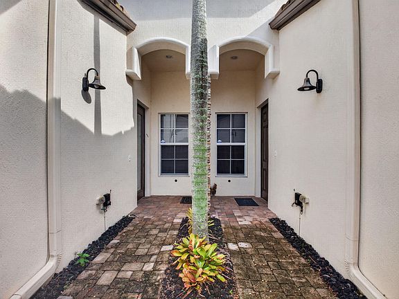 3rd image of 14664 Barletta Way
