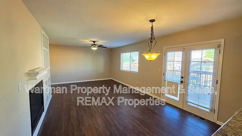 3 bed, 2.0 bath, 1354 sqft, $2,150 — Photo 3
