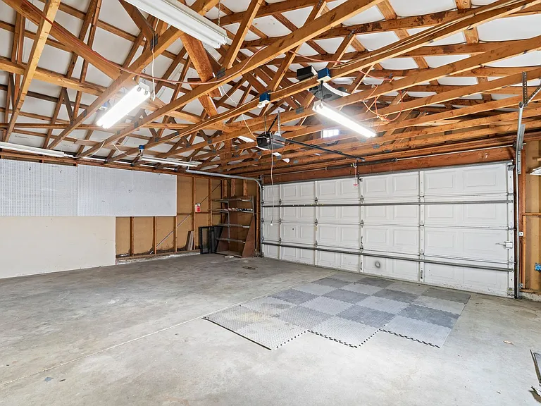 206 W Waverly Pl — Photo 31