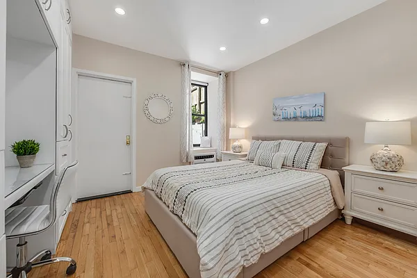 Sold by Compass | media 8