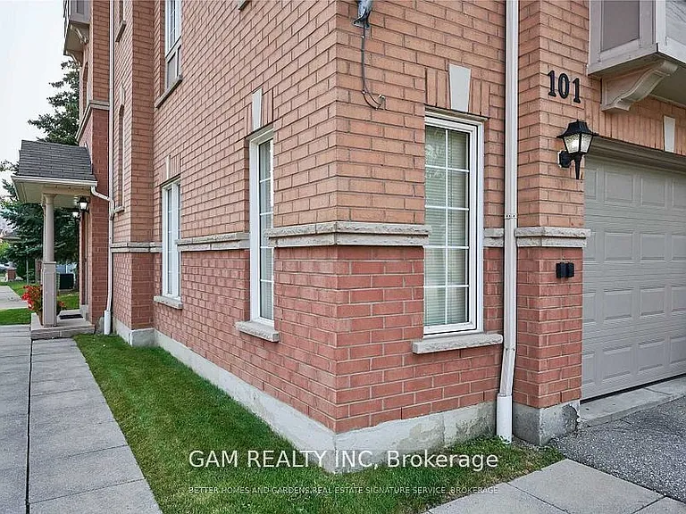 5030 Heatherleigh Ave NE #101 — Photo 2