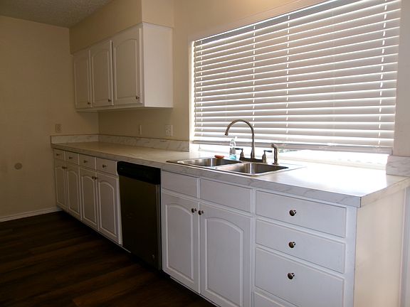 4th image of 3705 Greenhill Ln