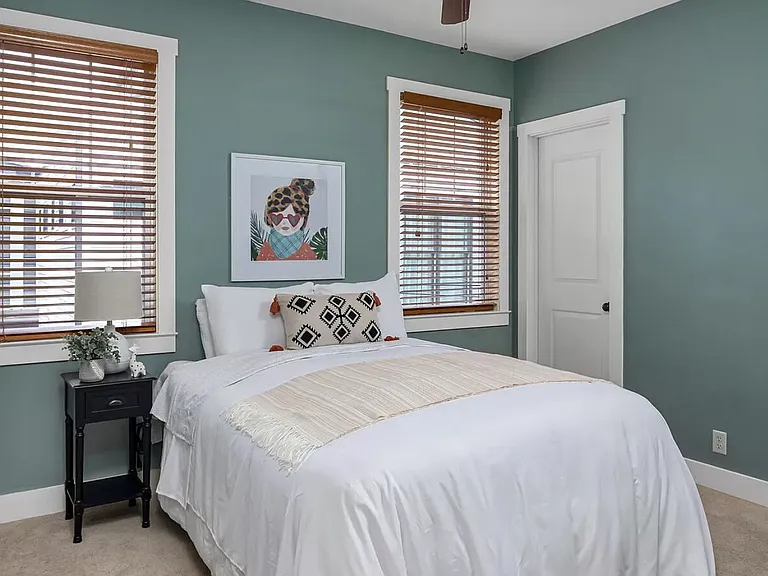 1109B S Douglas Ave — Photo 45