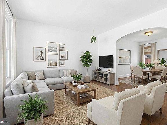 4th image of 544 N Mary St