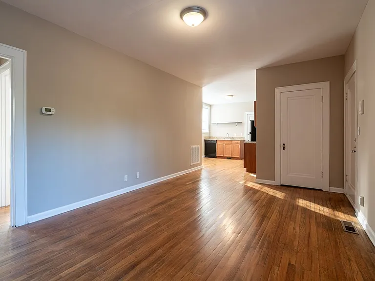 610 N 2nd St — Photo 11