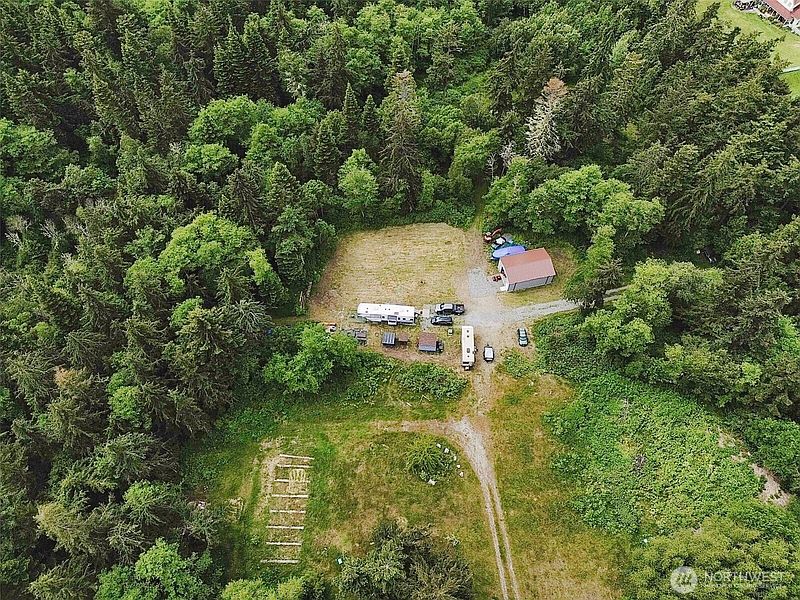 2nd image of 2999 Heller Road