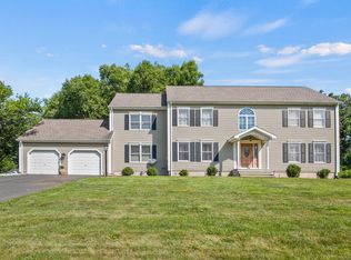 12 N Pond Rd, Cheshire, CT 06410