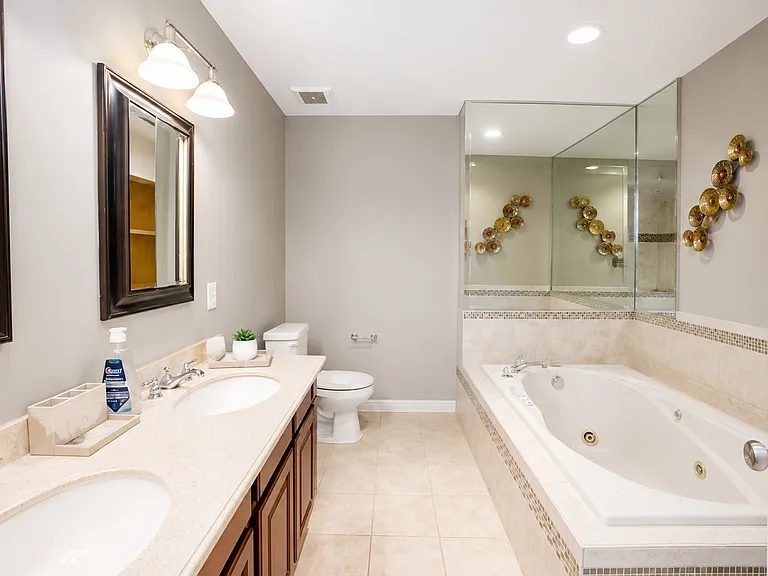 PRIMARY ENSUITE BATHROOM
